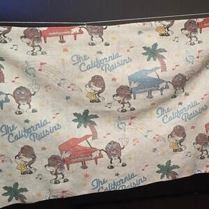 Vintage 80s/90s California Raisins Blanket